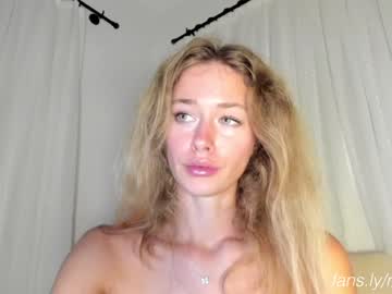 webcam girl oksanafedorova live cam image #2922315