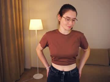 webcam girl odelynaclay live cam image #7043568