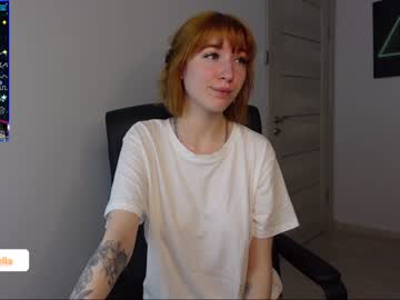 webcam girl agelina_summer live cam image #4621979