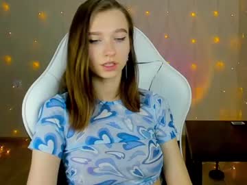 webcam girl alisaa_1 live cam image #3878382