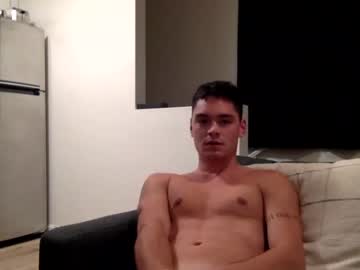webcam man cjmundey live cam image #946250