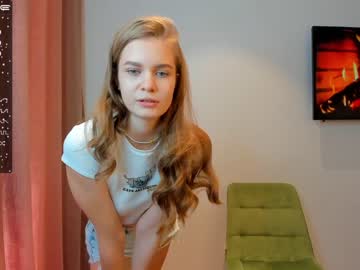 webcam girl carolynsveronica live cam image #5066031