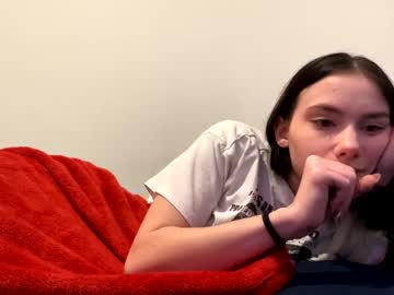 webcam girl destiny_yvng live cam image #6431105