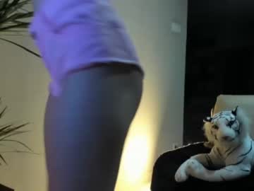 webcam girl sofiaandwonderland live cam image #2522655