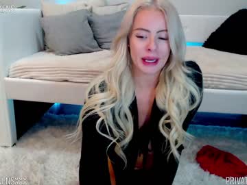 webcam girl oliviaowens live cam image #1360972