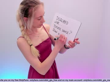 webcam girl girl_i_am live cam image #3995955