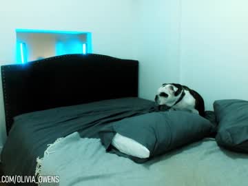 webcam girl oliviaowens live cam image #5683808