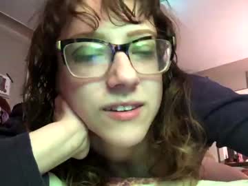 webcam girl katiecruelty live cam image #3221539