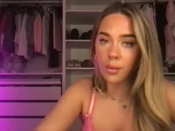webcam girl greyskyex live cam image #7039896