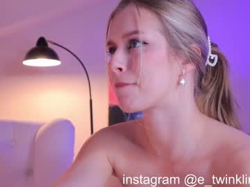 webcam girl ella_twinkle live cam image #5811036