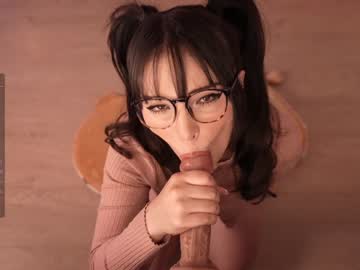 webcam girl lau__1 live cam image #5934777