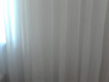 webcam girl innocentxdoll19 live cam image #2457020