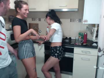 webcam couple maya_and_guests live cam image #4680819