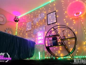 webcam girl milf_lacey live cam image #2535579