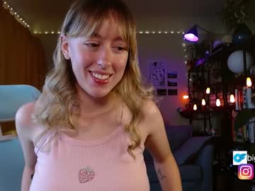 webcam couple bigeyesxo live cam image #5716610