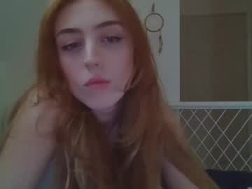 webcam girl blondered_head live cam image #7053768