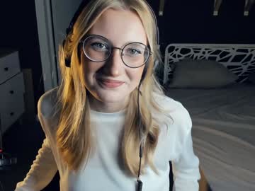 webcam girl mind_of_heart live cam image #7034038