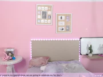 webcam girl little_effy18 live cam image #1676406