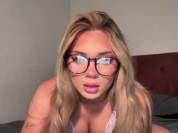 webcam girl lolkylie live cam image #7110800