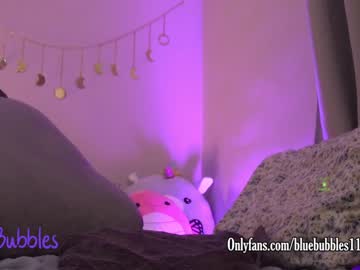 webcam girl blue_bubbles118 live cam image #3189811