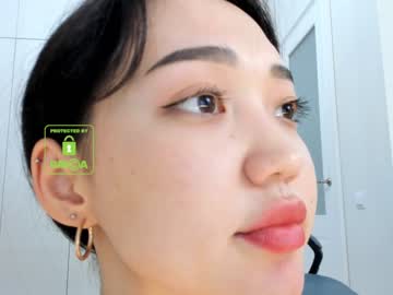 webcam girl lee_yoona live cam image #1006588