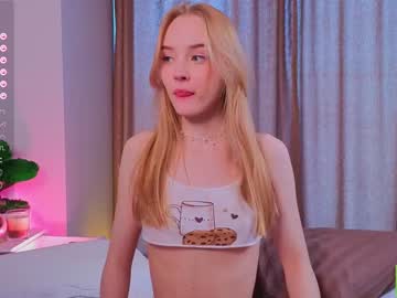 webcam girl lissa_meooow live cam image #6796850