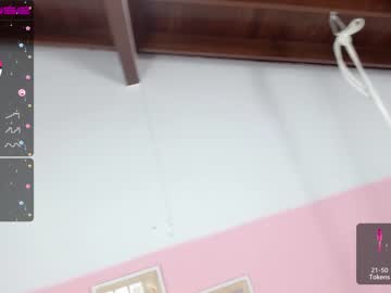webcam girl little_effy18 live cam image #1338383