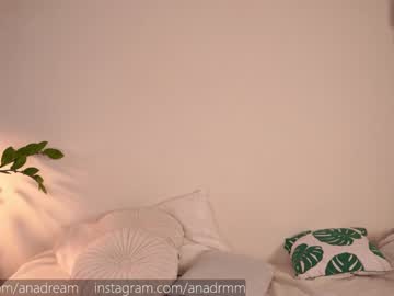 webcam girl dreamana live cam image #1659395