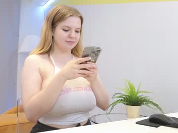 webcam girl lovlybambi live cam image #5397215