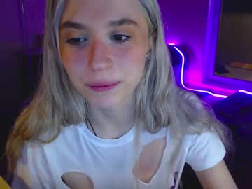 webcam girl holymollylight live cam image #125913