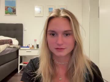 webcam girl sarahsapling live cam image #5400064