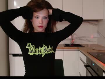 webcam girl bitter_moon live cam image #5538699