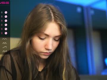 webcam girl angels_kiss live cam image #4588521