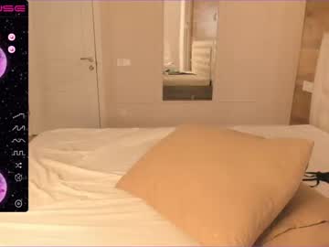 webcam girl sury_01 live cam image #2920371