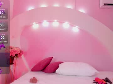 webcam girl emilylittle live cam image #5819533
