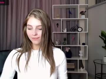 webcam girl lilliasweety live cam image #1799433
