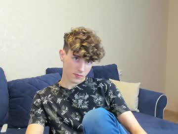 webcam man james_mil live cam image #3631882