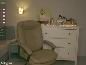 webcam girl mia_milagros live cam image #4793396