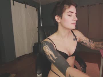 webcam girl aynmarie live cam image #5531687
