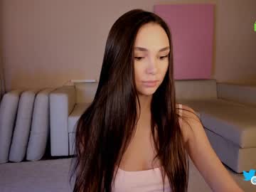 webcam girl hollyextra live cam image #5442600