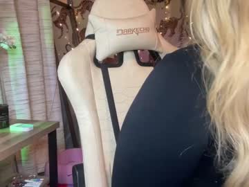 webcam girl ari_02 live cam image #6626244