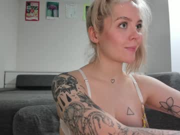 webcam girl honey_sunshine live cam image #2279918