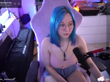 webcam girl blue_mooncat live cam image #6748003