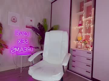 webcam girl hi_teika live cam image #2490716