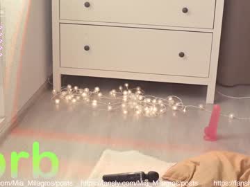 webcam girl mia_milagros live cam image #2683621