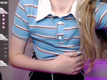 webcam girl small_blondee live cam image #2643736