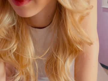 webcam girl lolly_bella_ live cam image #1570344
