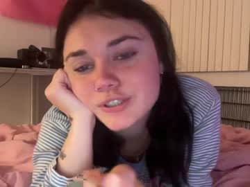 webcam girl queencassidyy live cam image #6529618