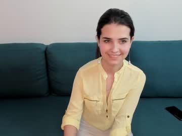 webcam girl zeldaflowers live cam image #6939989
