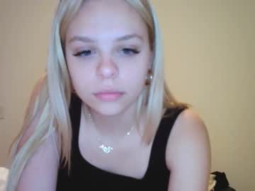 webcam girl cindyloulou1 live cam image #4014571